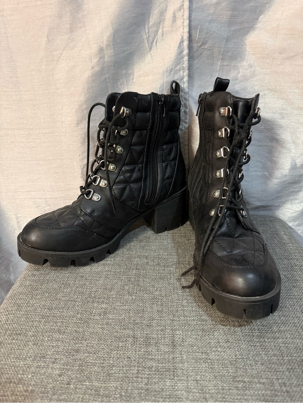 Quilted Black Lace-Up Ankle Boots with Side Zip